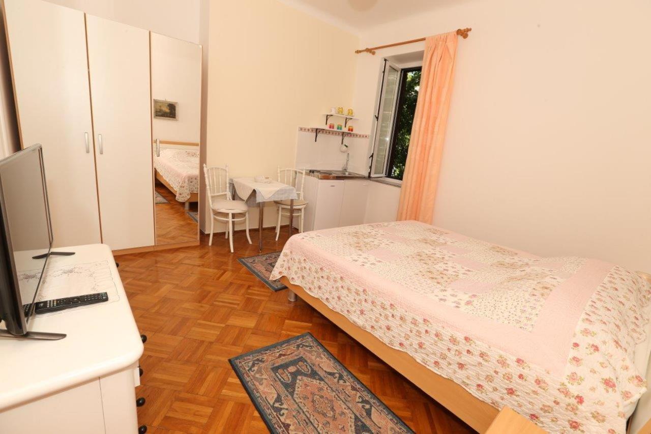 Studio Apartments Cavrak With Terrace Baška Εξωτερικό φωτογραφία