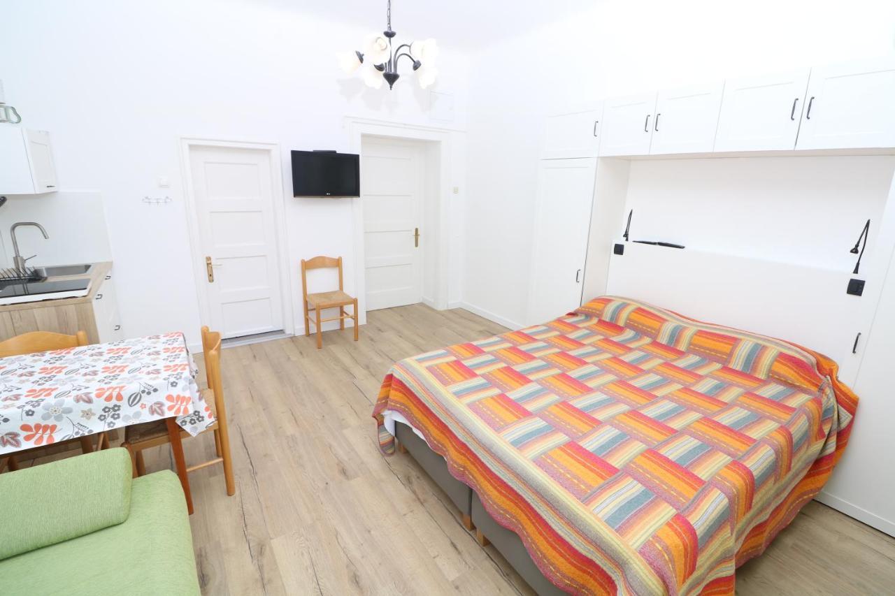 Studio Apartments Cavrak With Terrace Baška Εξωτερικό φωτογραφία