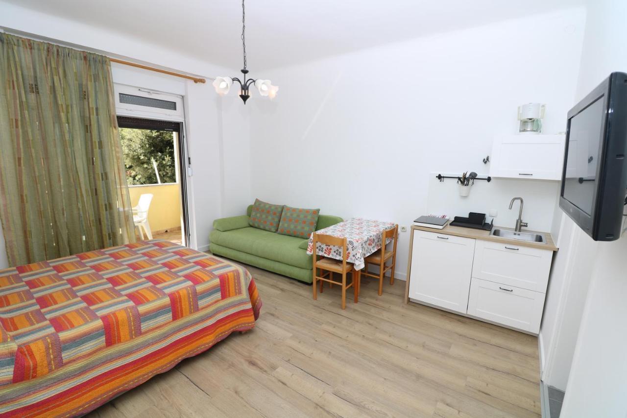Studio Apartments Cavrak With Terrace Baška Εξωτερικό φωτογραφία