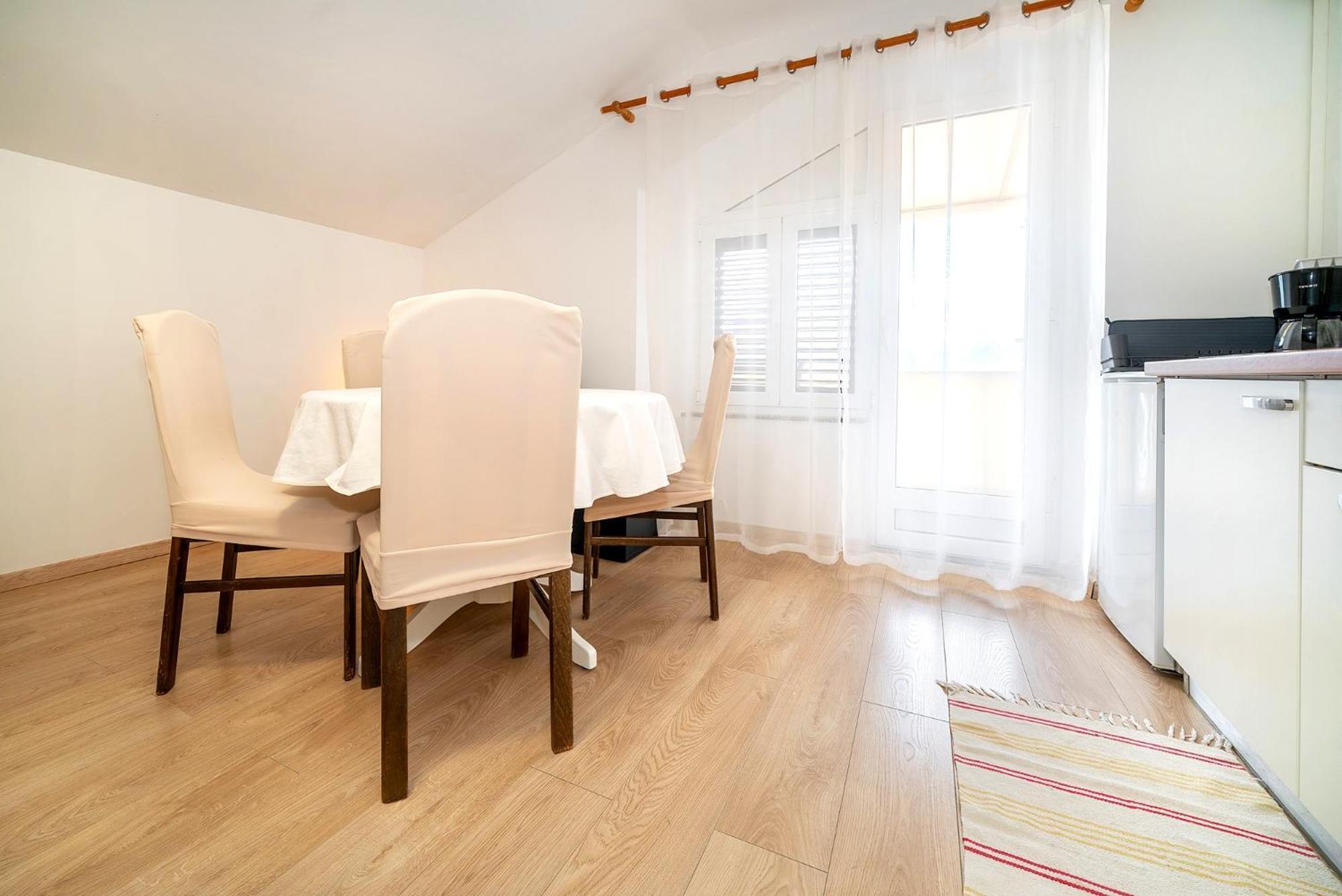Studio Apartments Cavrak With Terrace Baška Εξωτερικό φωτογραφία