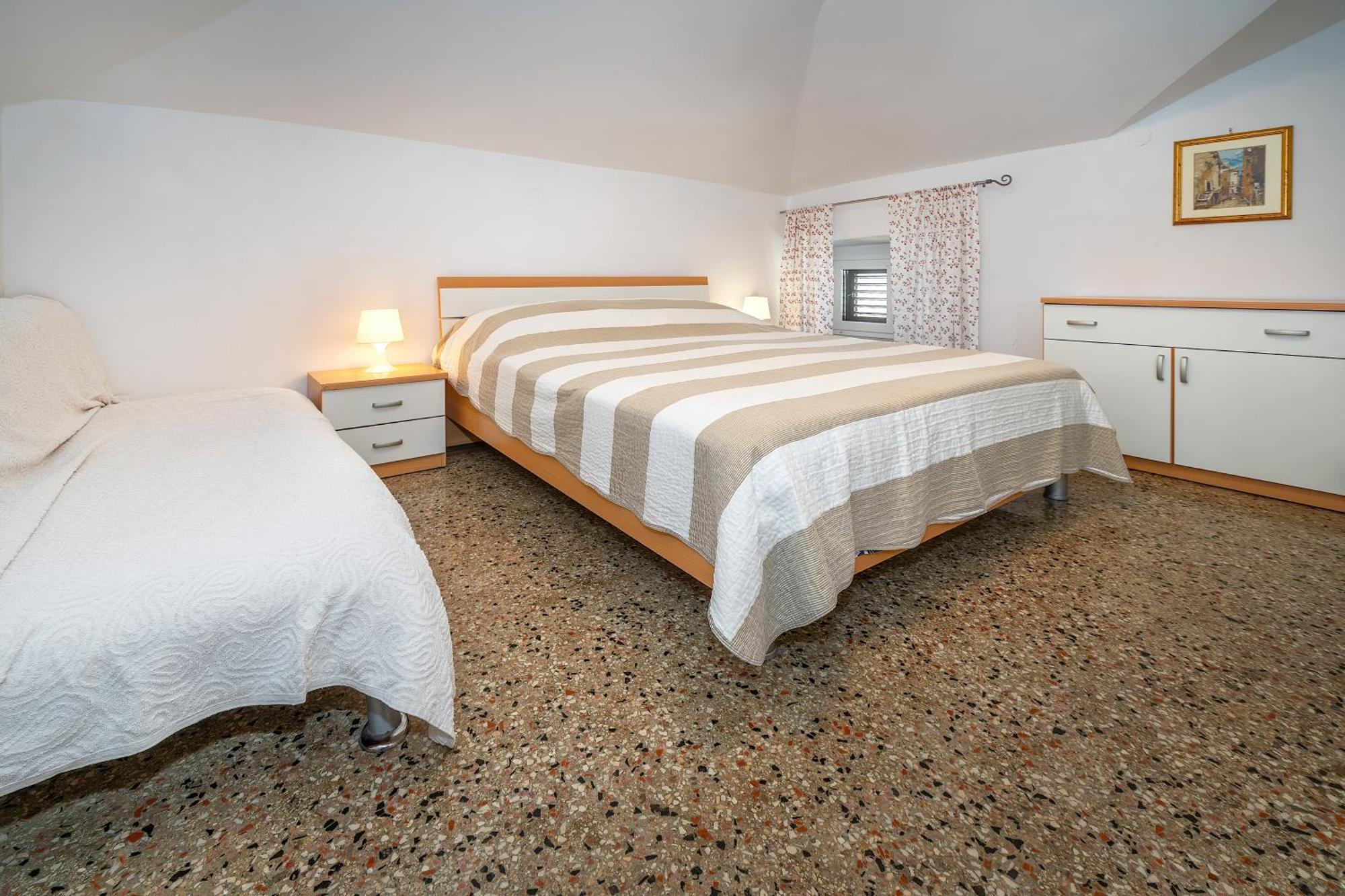 Studio Apartments Cavrak With Terrace Baška Εξωτερικό φωτογραφία
